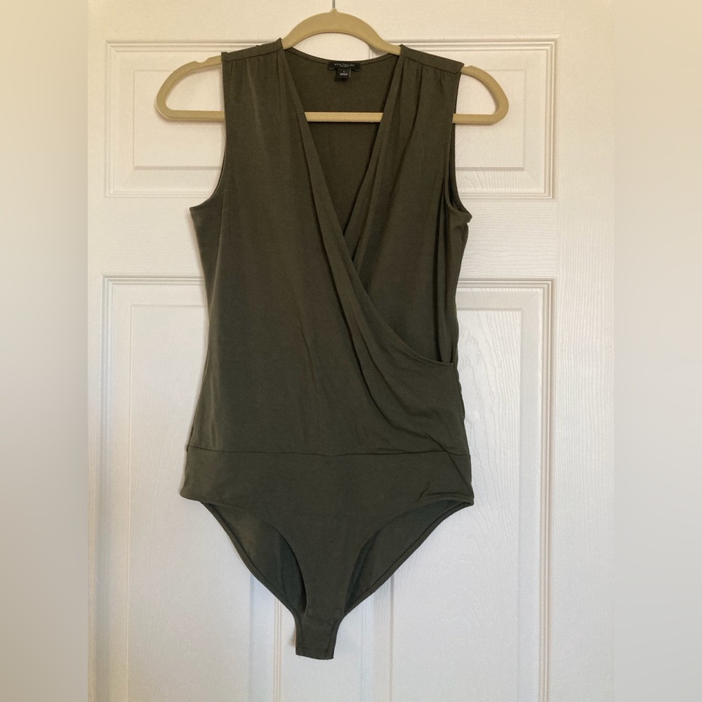 Ann Taylor olive green body suit top, size small